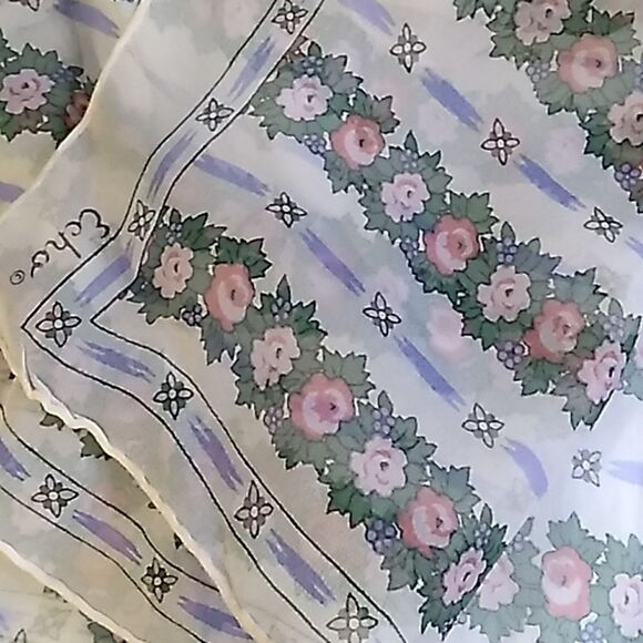 Echo sheer cottagecore retro scarf - Picture 9 of 9